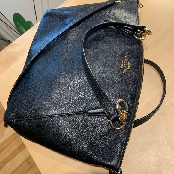 Coach Handbags - COACH crossbody